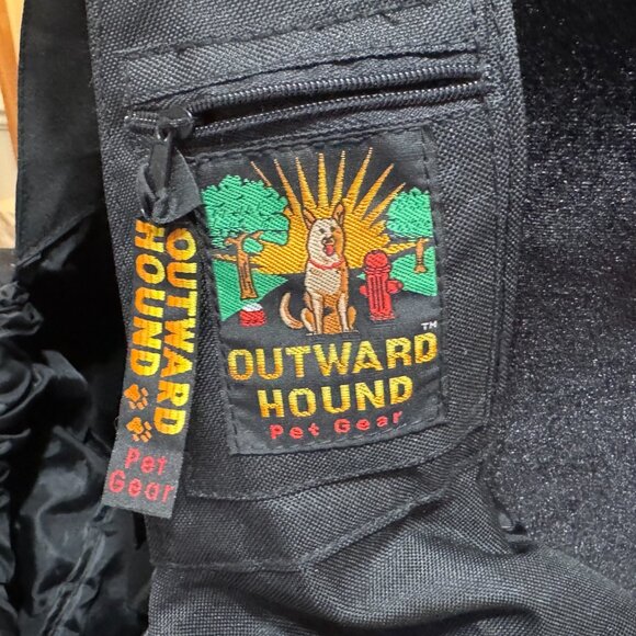 OUTWARD HOUND Pet Gear: Cross-Body Sling Pet Carrier, Black - Picture 7 of 16